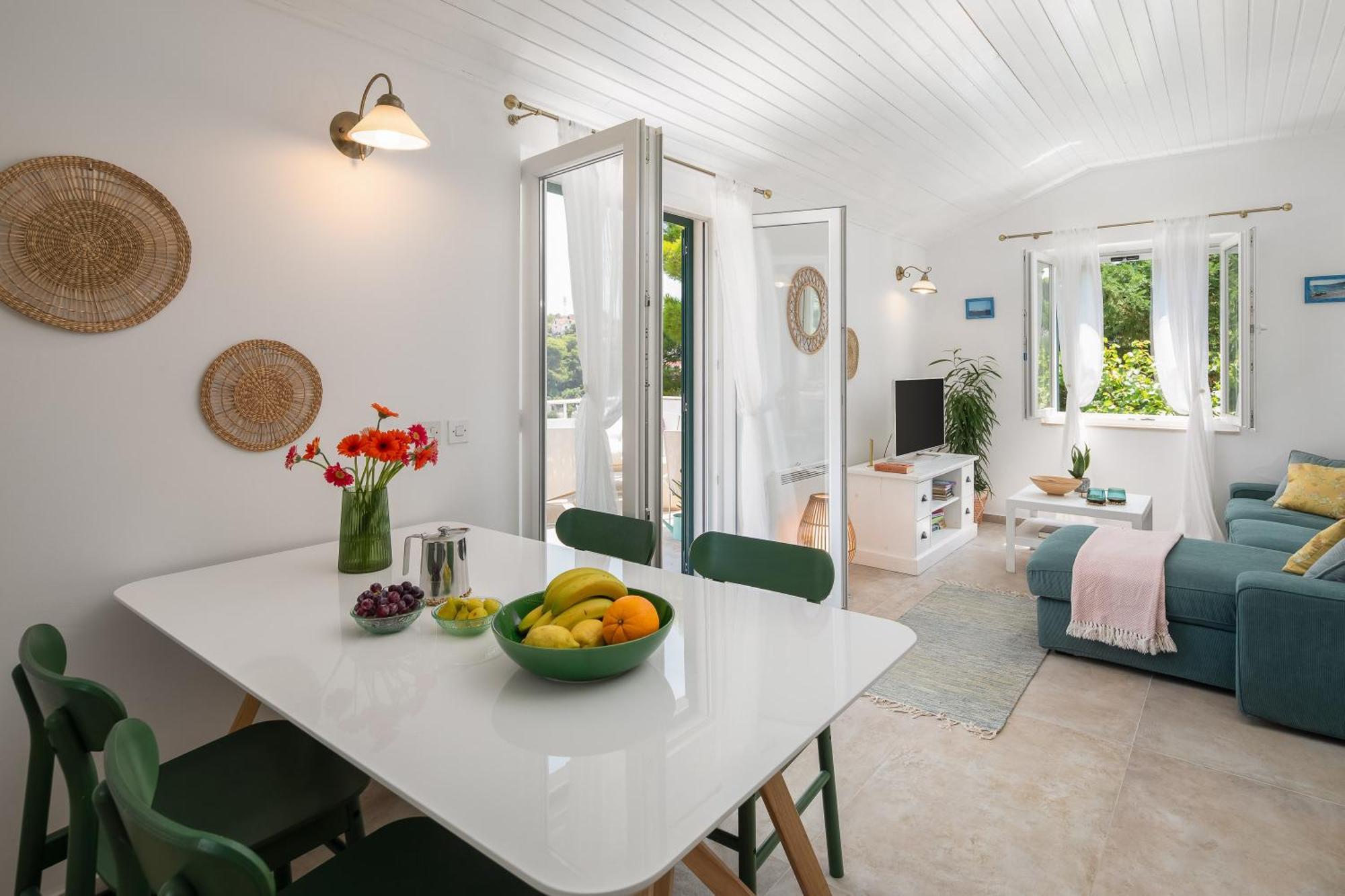 Holiday Home Dora Splitska Exterior photo