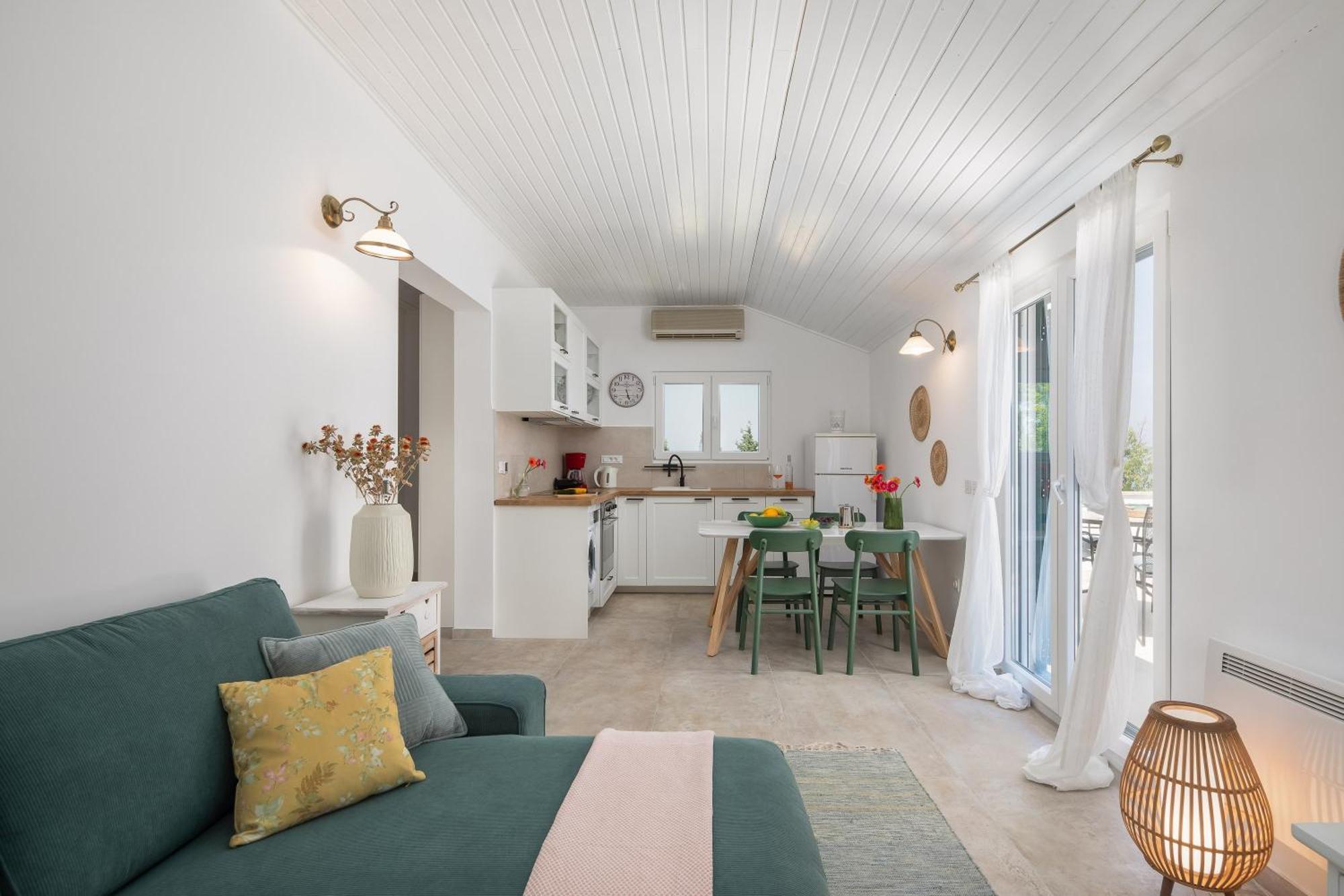 Holiday Home Dora Splitska Exterior photo