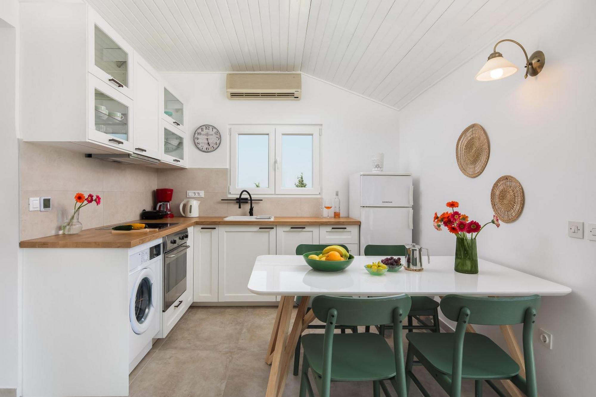 Holiday Home Dora Splitska Exterior photo